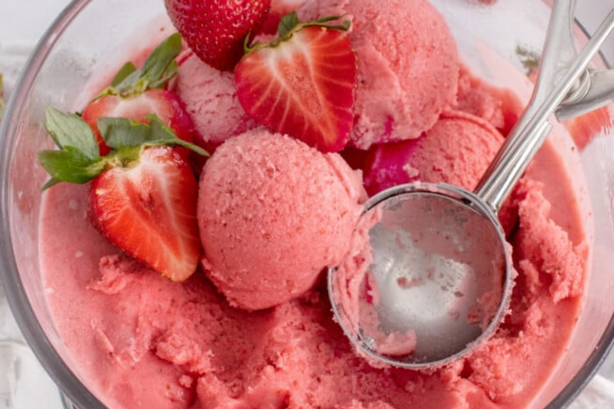 strawberry-gelato-one-jaaasperiperi